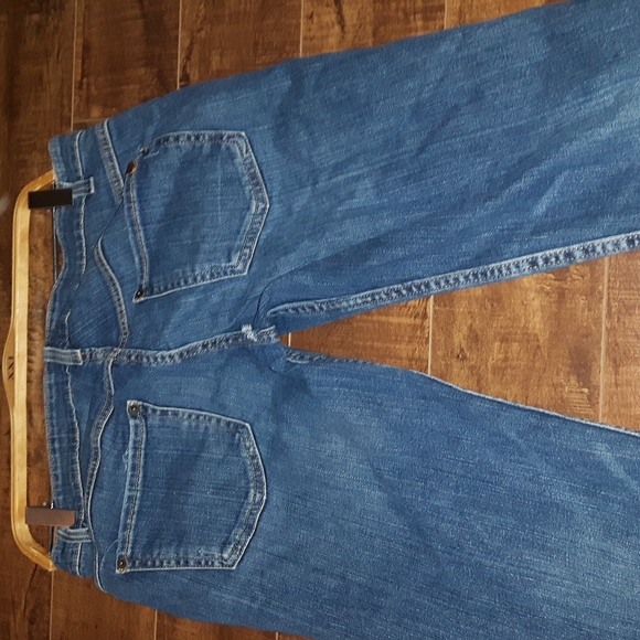 Roots size28 jeans. Small snag in crotch but not a hole. Price reflects this - Picture 3 of 3